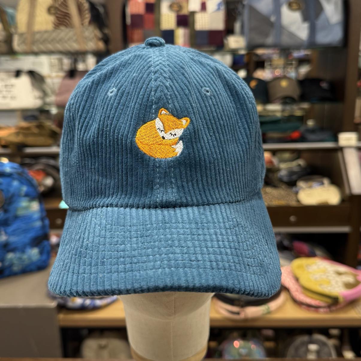 I choose BUCKET HATS to embroider  🪡