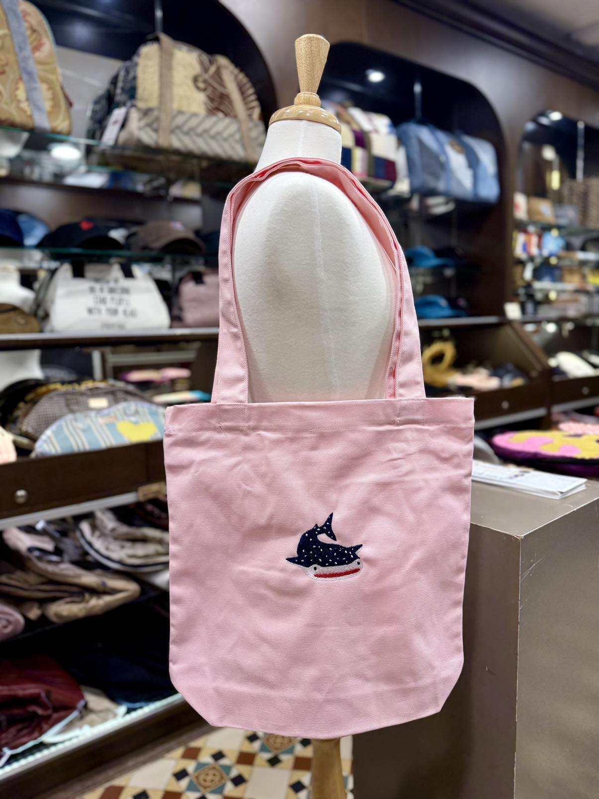 I choose TOTE BAGS to embroider  🪡