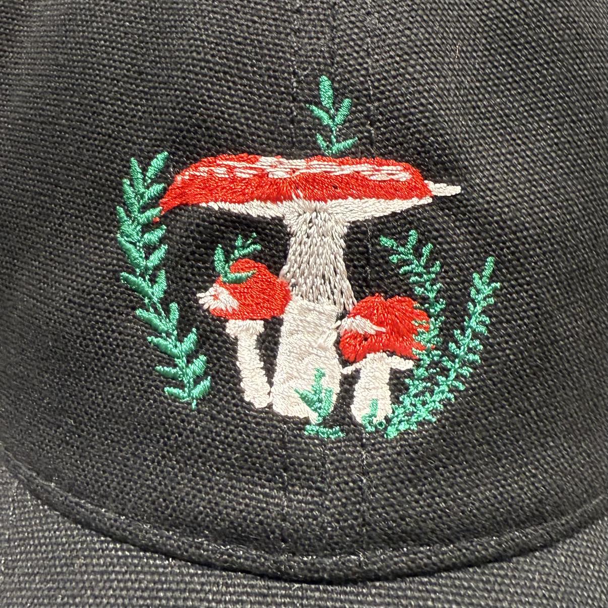 I choose BUCKET HATS to embroider  🪡