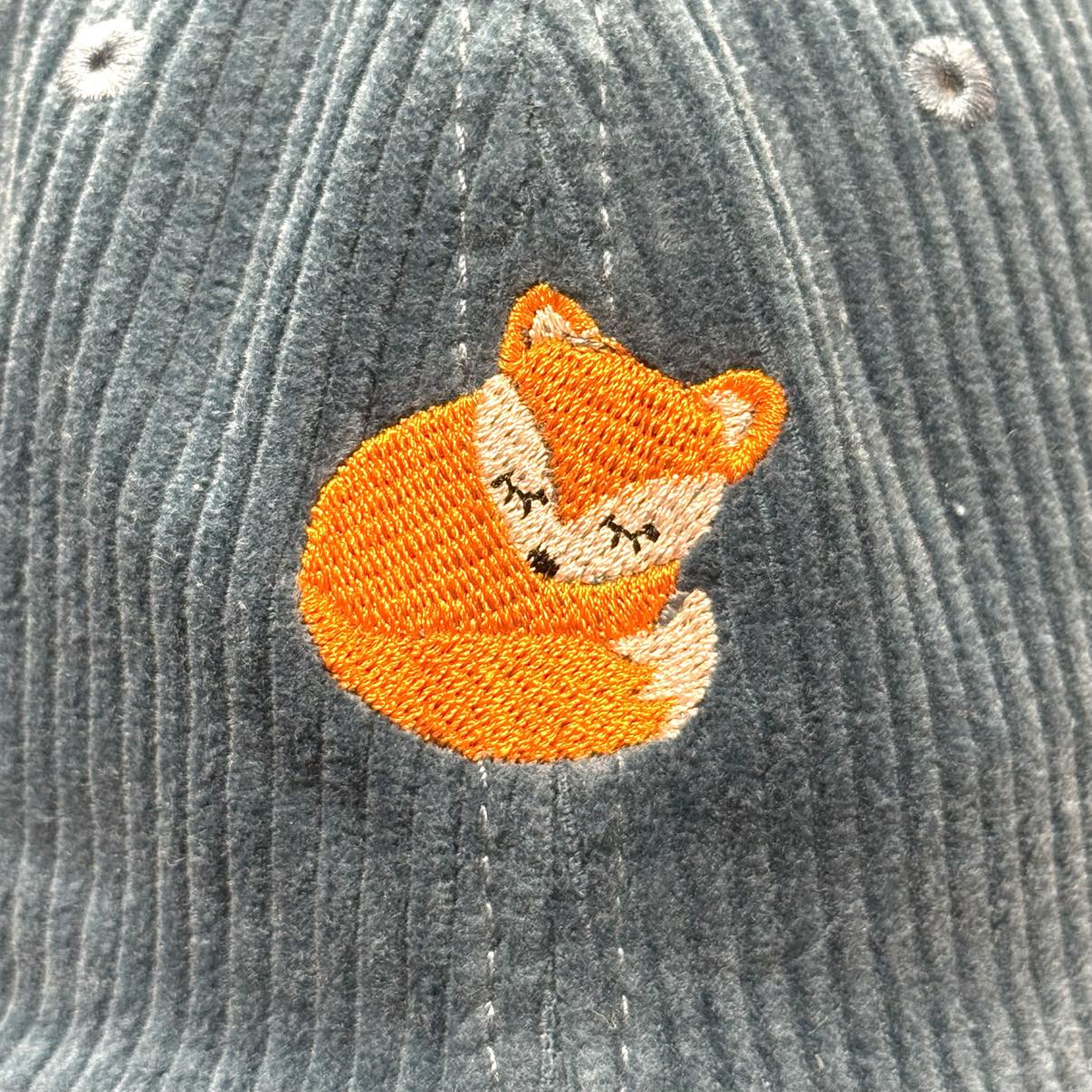 I choose BUCKET HATS to embroider  🪡